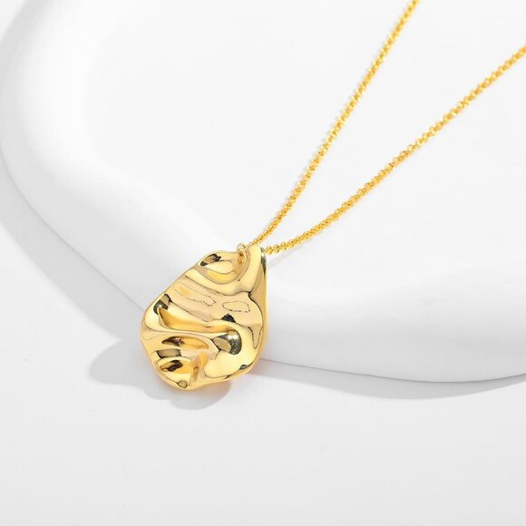 Starfish Shell Pendant Gold Necklace for Women, Boho Beach Ocean Jewelry, Summer - Picture 5 of 7